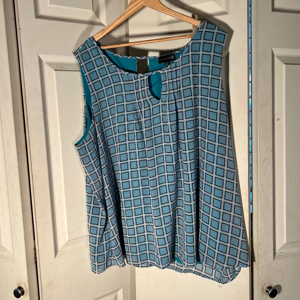 Ryan Wythe Blue and White Tank Top Size 3X